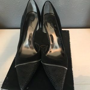 Carlos Santana Obsession Pumps